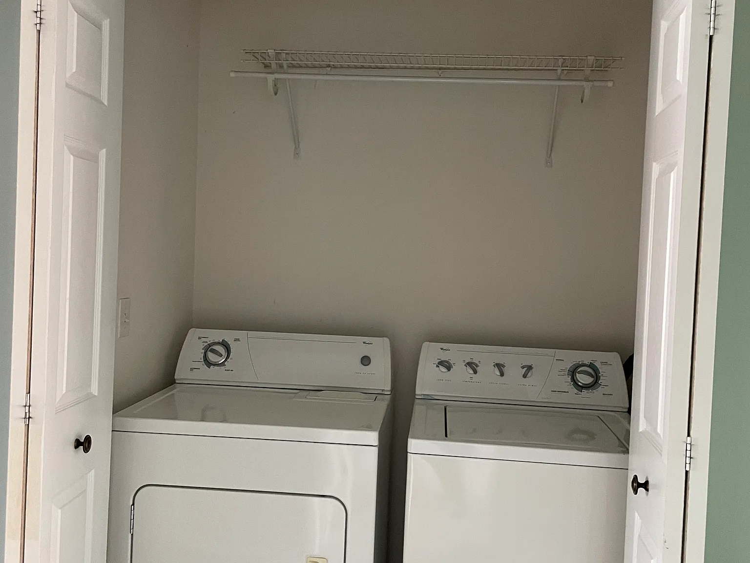 2 bed, 1.5 bath, 1542 sqft, $2,100 — Photo 4