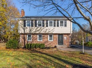 27 Harborview Dr, Hingham, MA 02043