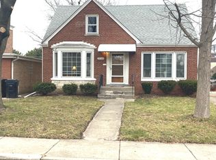 7528 W Rosedale Ave, Chicago, IL 60631