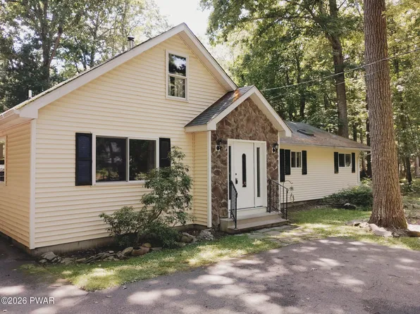 134 Weasel Rd, Dingmans Ferry, PA 18328