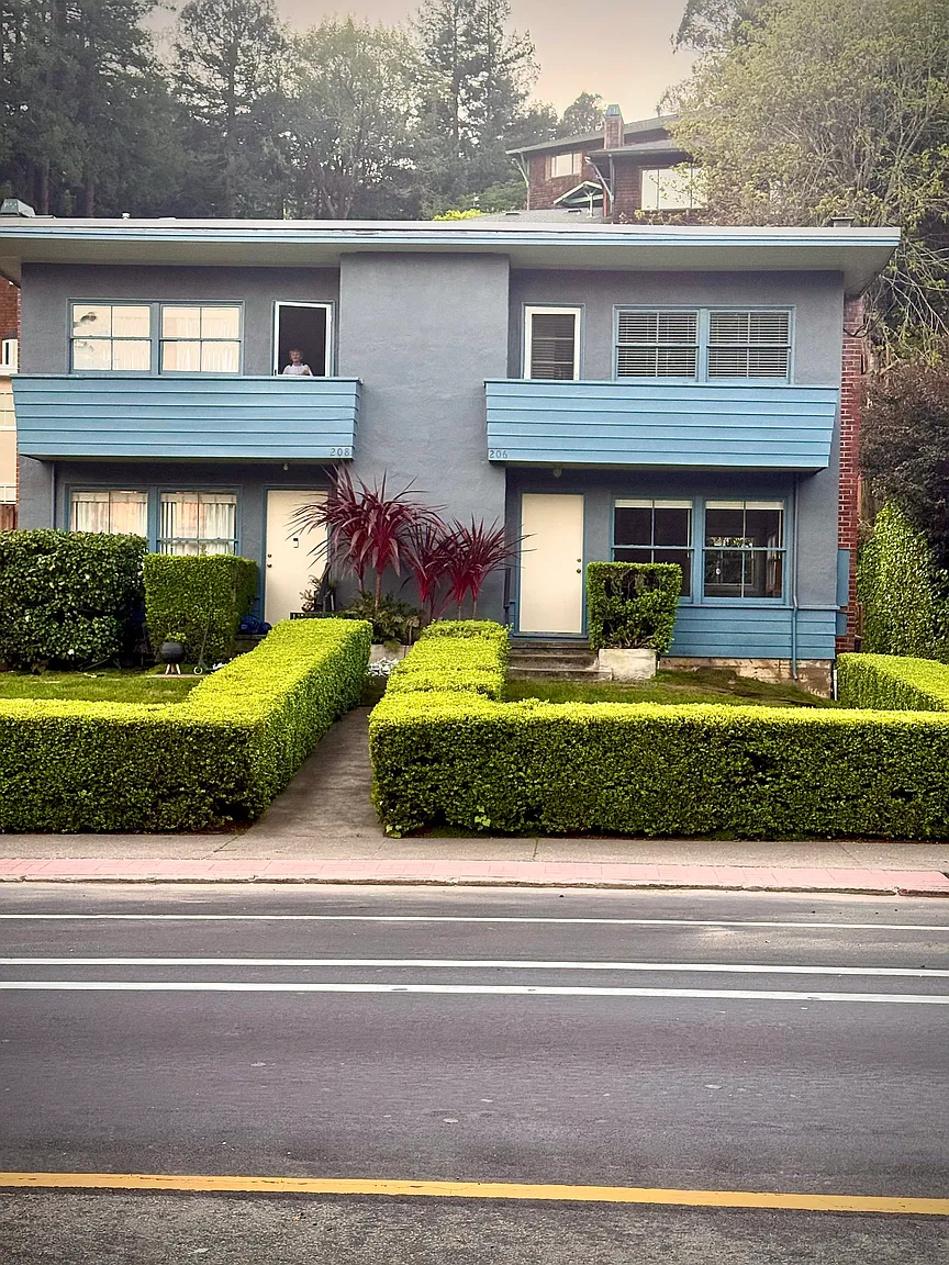 206 Miller Ave photo 1