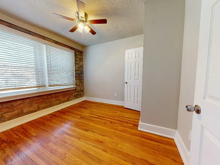 6020 Rockhill Rd — Photo 15