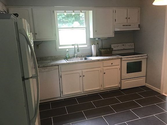 2nd image of 27 Woodland Dr