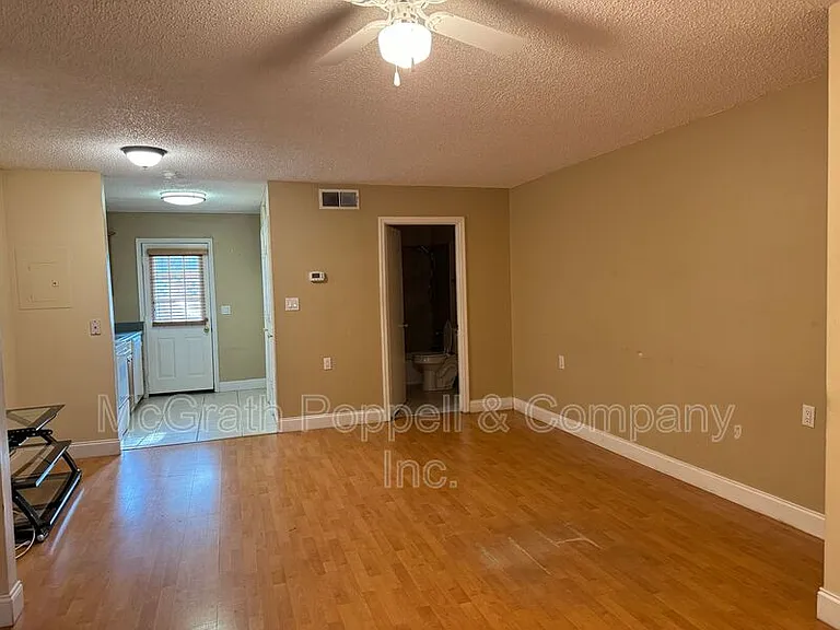 2302 Maki Rd #33 — Photo 4
