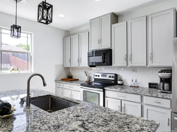 9131 Canter Horse, San Antonio, TX 78254