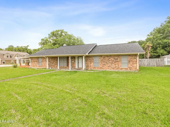403 Gaston St, Breaux Bridge, LA 70517