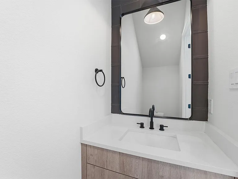 3708 Glenrose St #A — Photo 19