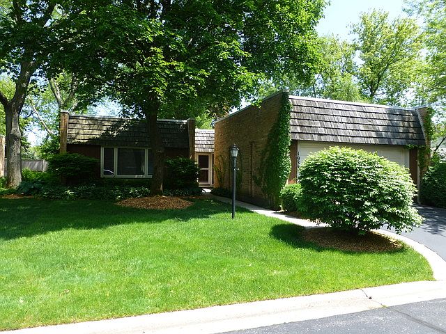 1st image of 1933 Somerset Ln
