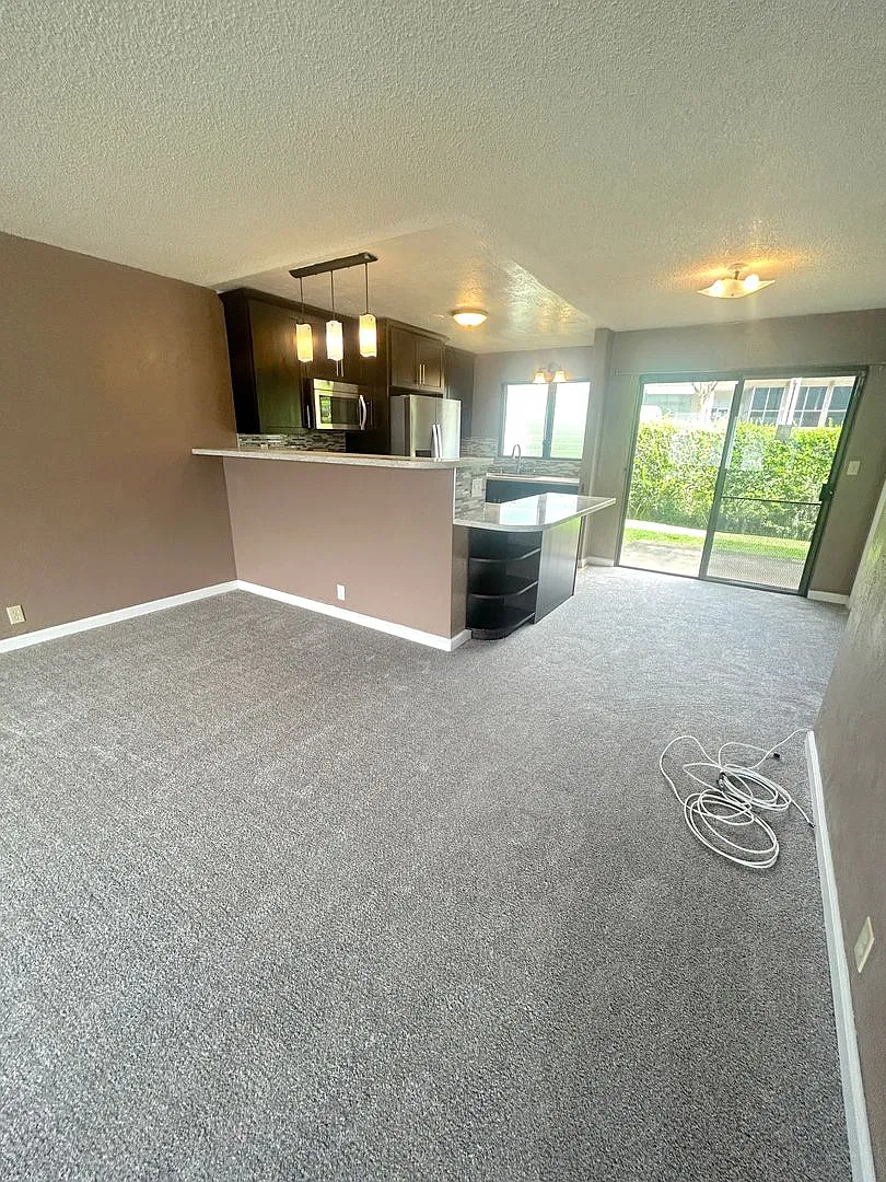 Tropicana Village 3-Bedroom/2.5-Bathroom Townhome — Photo 3