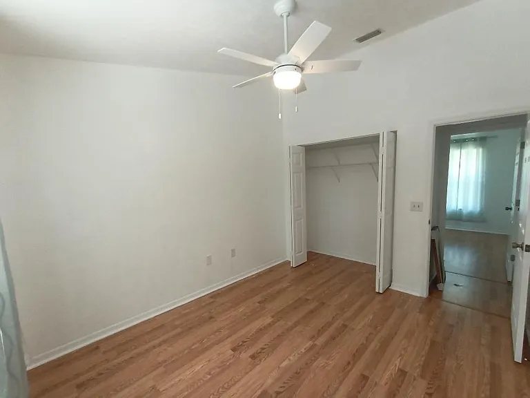 2415 NW 52nd Pl — Photo 32