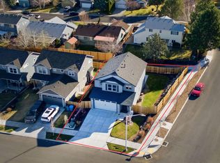 2042 SW 39th St, Redmond, OR 97756