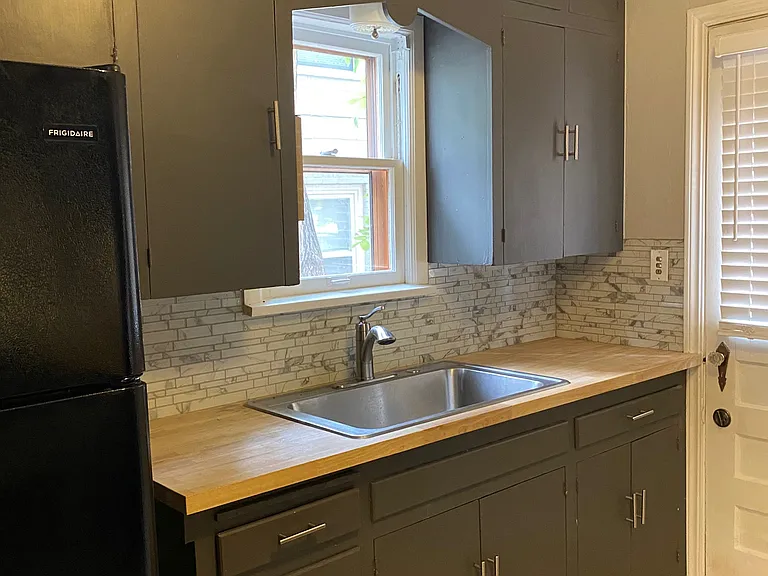 3716 N Shartel Ave — Photo 5