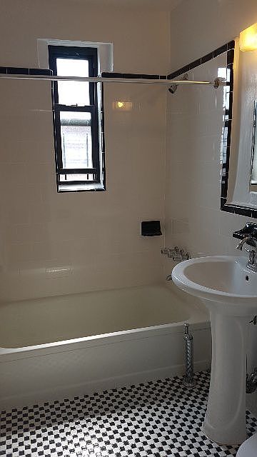 2nd image of 150 Hawthorne St APT 3C
