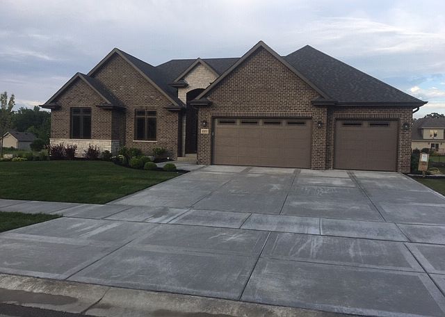 1st image of 8801 Manor House Dr