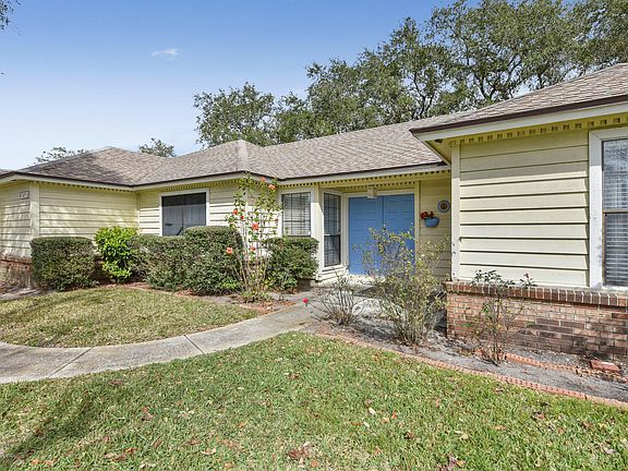 5th image of 816 McCollum Cir