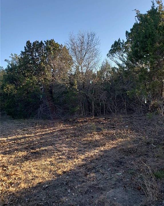 1st image of 410 Skyline Cir