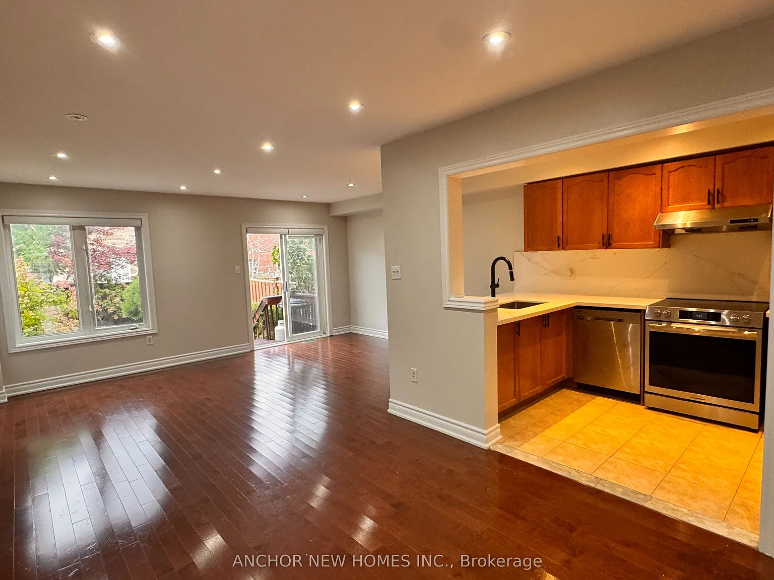 4 bed, $3,400 — Photo 4