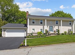 54 Paddock Dr, Warwick, RI 02886