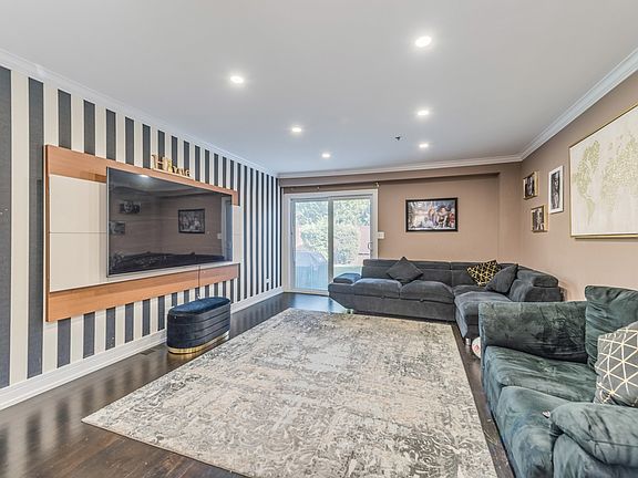 4th image of 37 Terrace Ln APT C