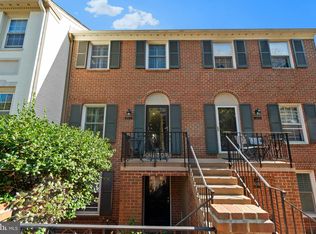 3261 Sutton Pl NW APT A, Washington, DC 20016