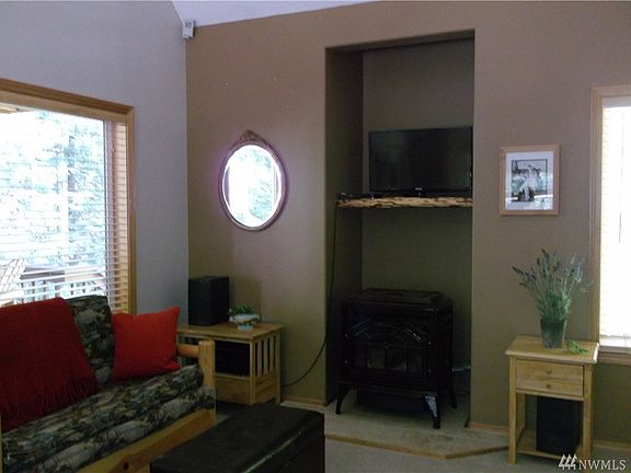 3rd image of 30 N Mount Cooper Pl
