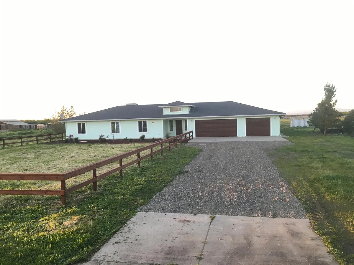 Building Photo - 19623 Fairlane Ct