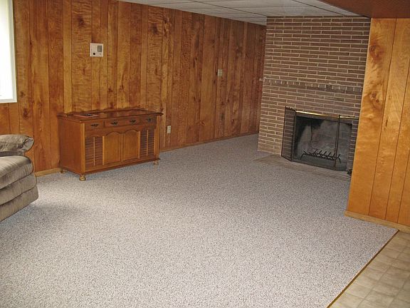 Family Room-Downstrs