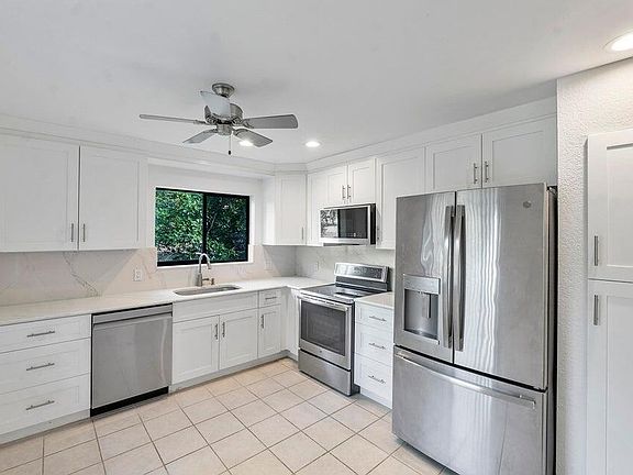 3rd image of 5720 Coach House Circle #E