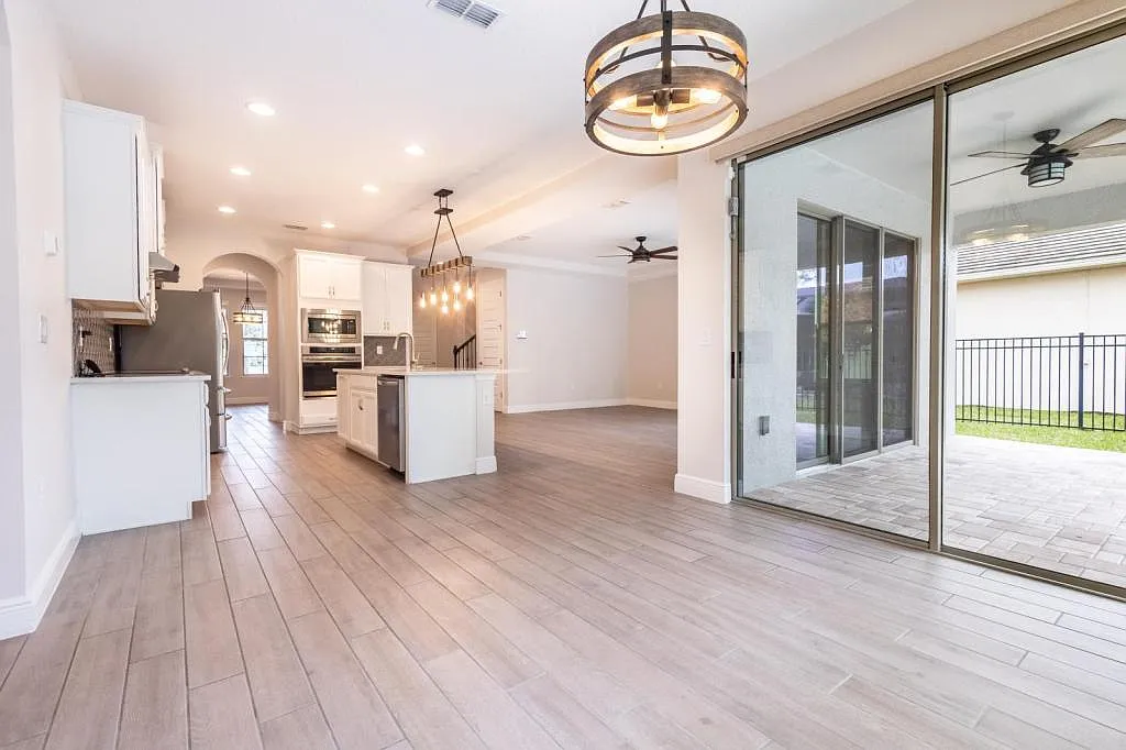 10207 Atwater Bay Dr — Photo 4