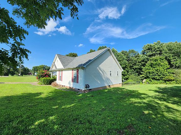 3rd image of 1149 Oak Grove Rd