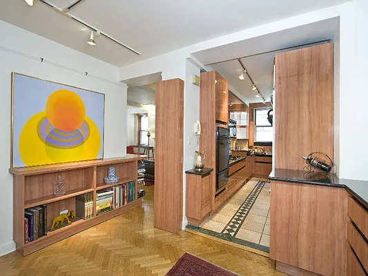 Sold by Sotheby's International Realty | media 10