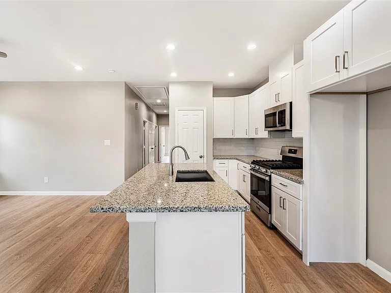 5218 Jezebel St #A — Photo 5