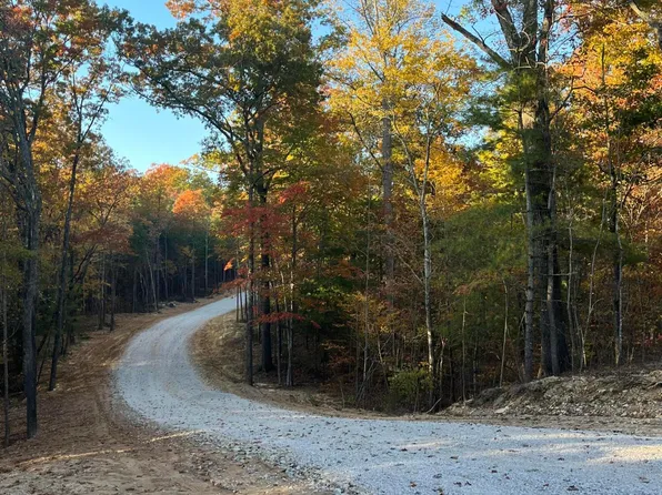 109 Cherokee Path, Tellico Plains, TN 37385