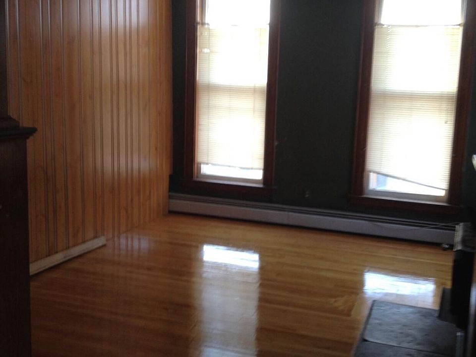 1st image of 8 East St #1