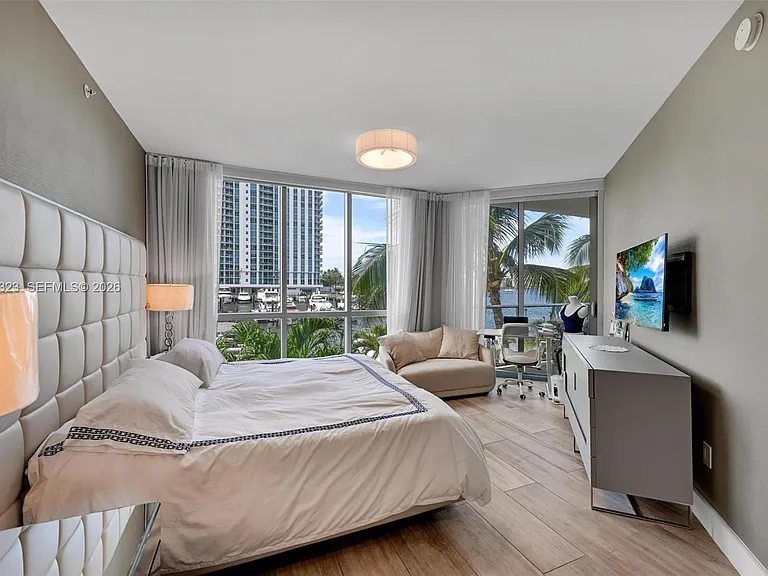 17111 Biscayne Blvd #207 — Photo 12