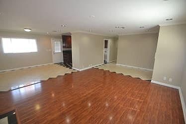 3rd image of 115 N Harvard Blvd