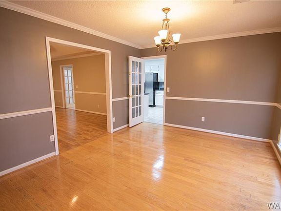 5th image of 2419 Magnolia Park Cir