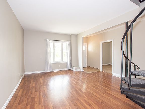 5th image of 203 Niagara St