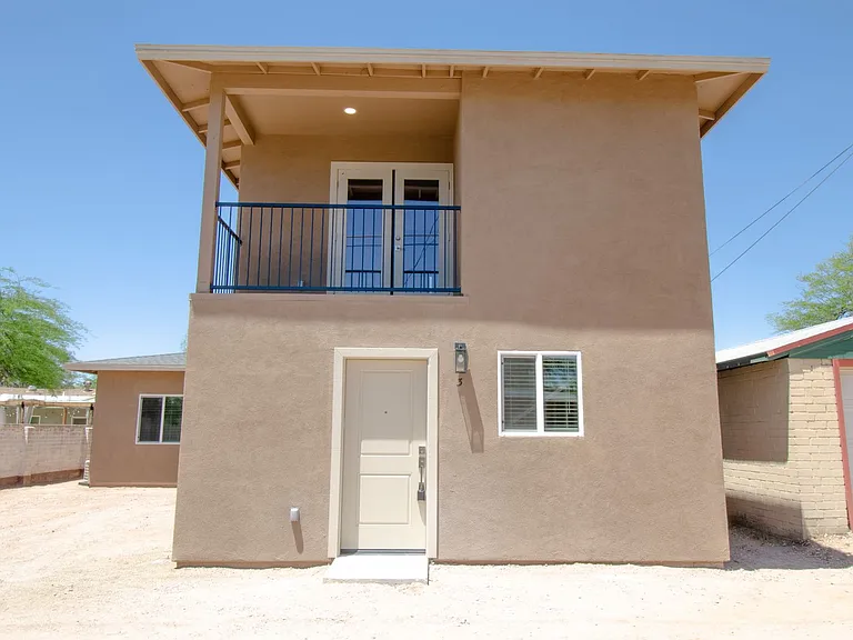 1720 E Edison St — Photo 45