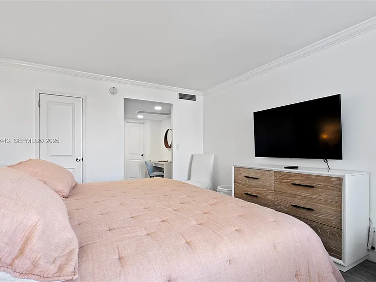 3140 S Ocean Dr #511 — Photo 19