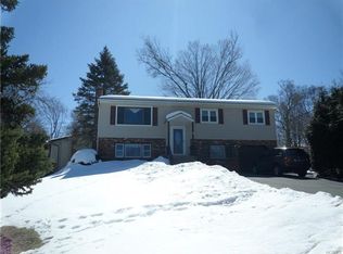 10 O'Sullivan Ln, Monroe, NY 10950