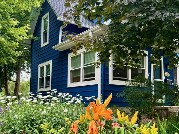 417 South Worthington STREET, Oconomowoc, WI 53066