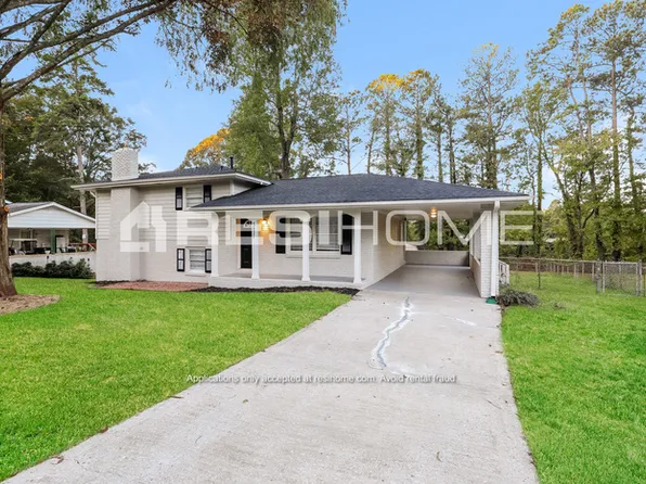 5471 Huron Dr, Lake City, GA 30260