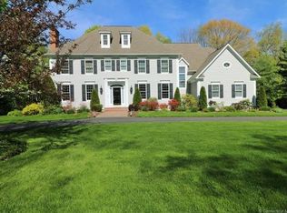 6 School House Ln, Simsbury, CT 06070
