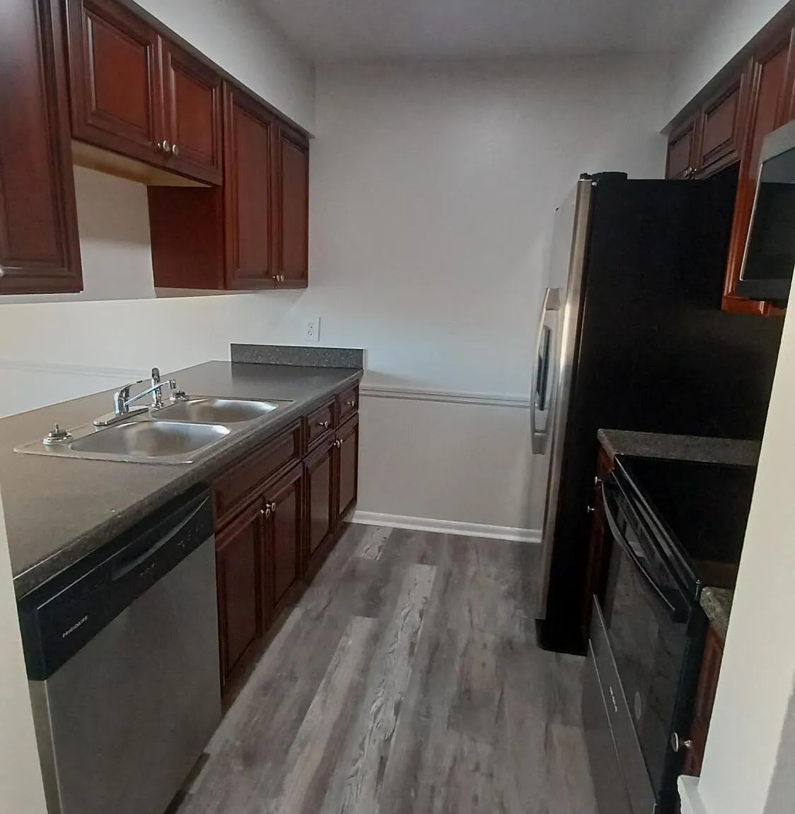 1 bed, 1.0 bath, 708 sqft, $1,250 — Photo 4
