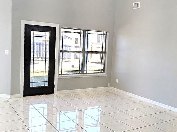 3rd image of 5959 Diamond Dr