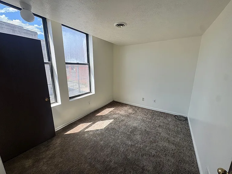 570 Miller Ave — Photo 15