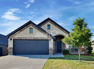 215 Buckskin Dr, Waxahachie, TX 75167