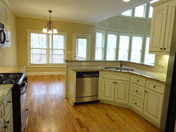 5th image of 611 Baymist Ct