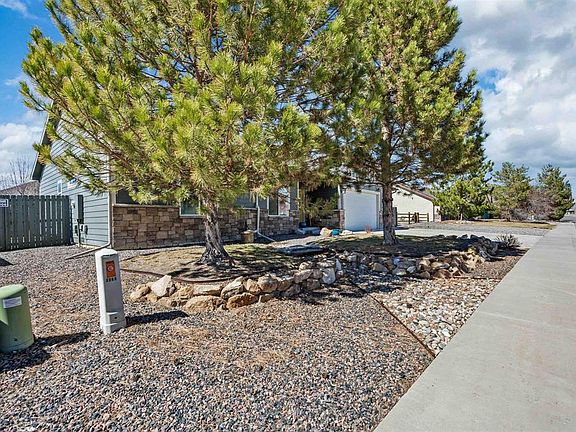 3rd image of 3341 Meadows Parkway